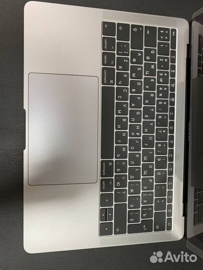 Новый Apple MacBook Pro 13