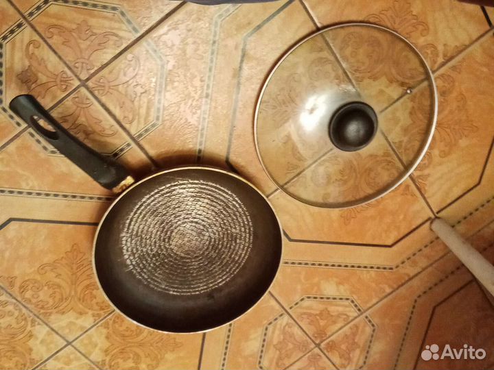 Сковорода Тефаль 28см с крышкой