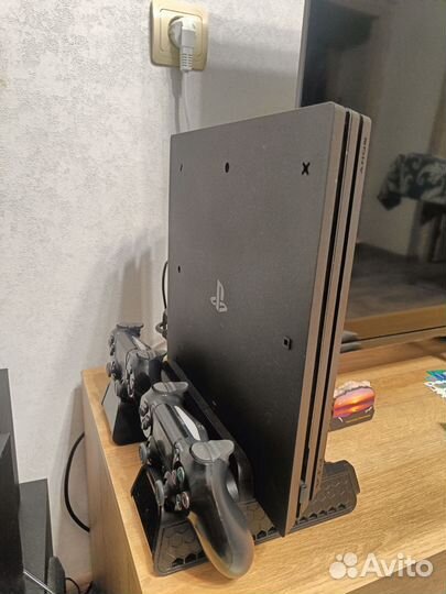 Sony playstation 4 PS4 pro 1tb с играми