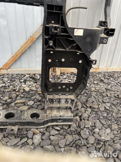 Передняя панель телевизор Kia Carnival KA4