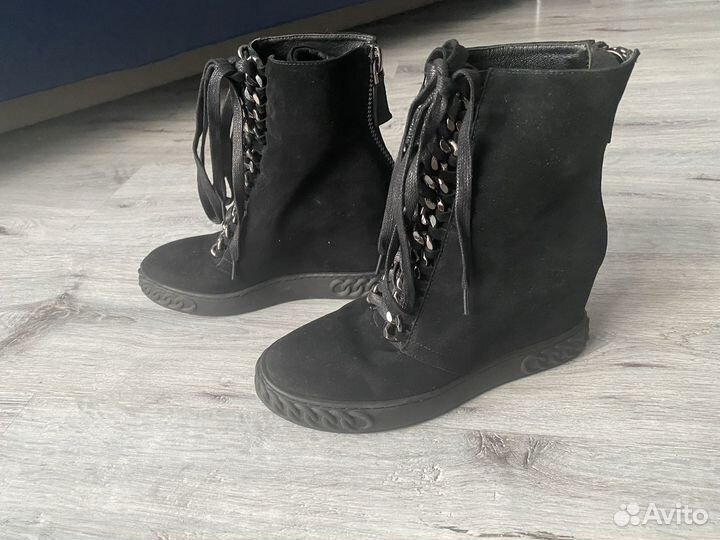 Ботинки на платформе 35 размер abricot
