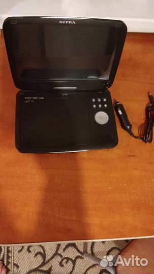 Портативный dvd-проигрыватель Supra