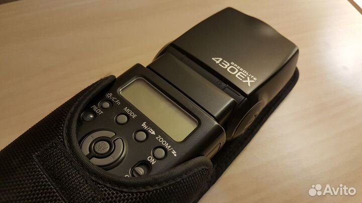 Вспышка Canon Speedlite 430EX