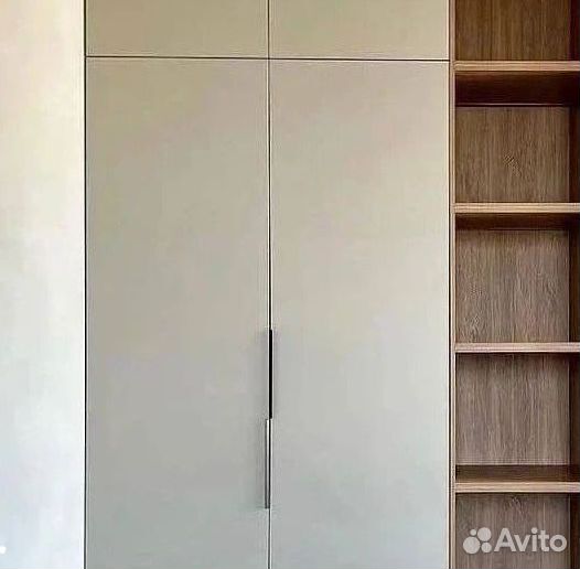 Современный шкаф