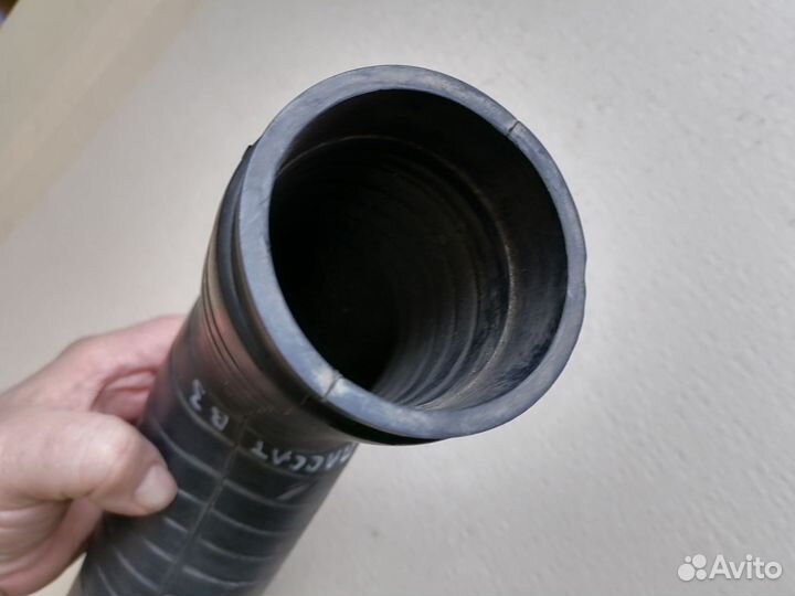 Гофра воздуховода VAG 357129627B для VW Passat B3