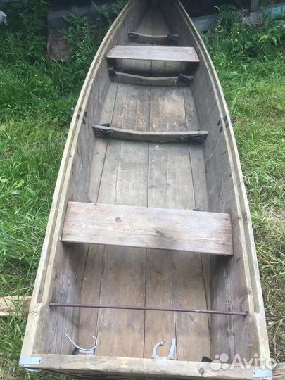 Деревянная лодка