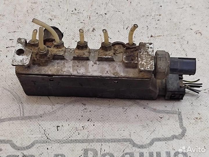 Блок клапанов пневмоподвески w220 S-class 113.9