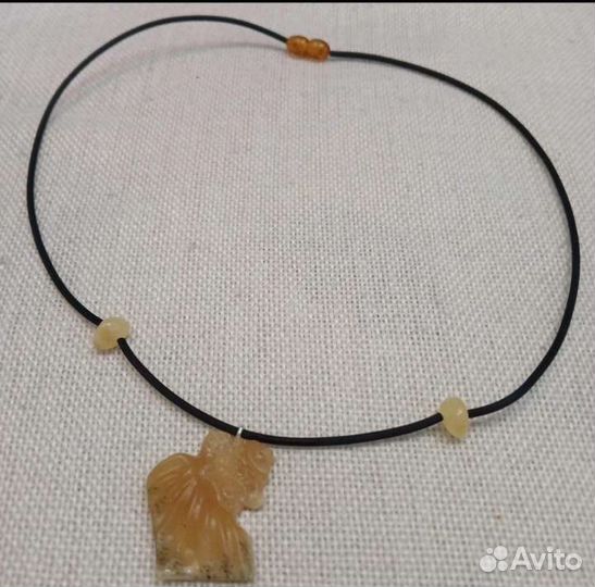 Кулон из Янтаря Золотая рыбка