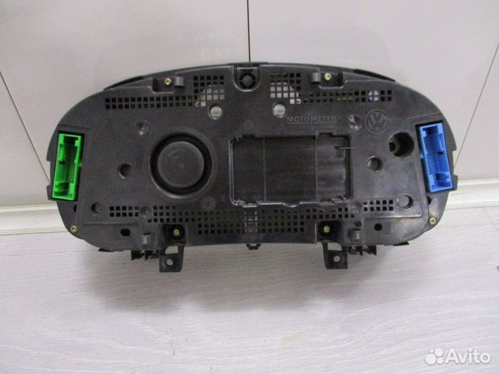 Щиток приборов Volkswagen Golf 1.6 1998