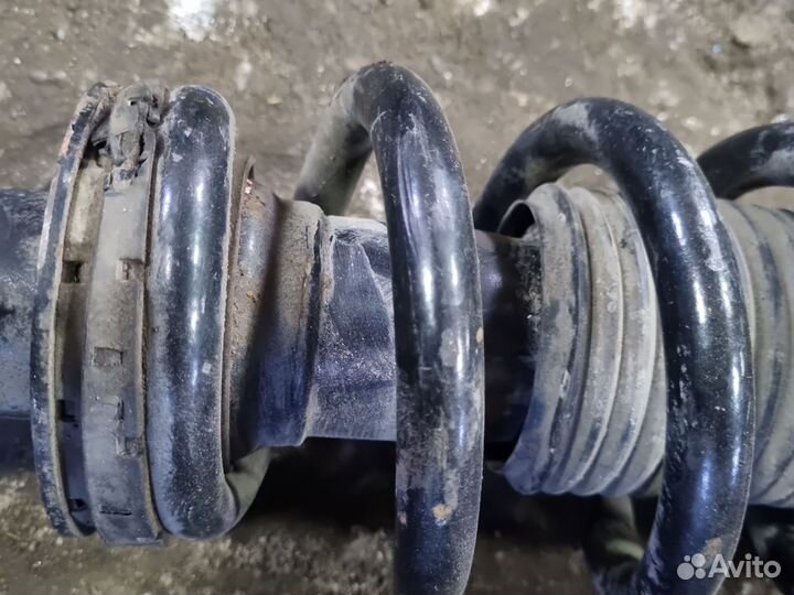 Передние стойки BMW X5 F15