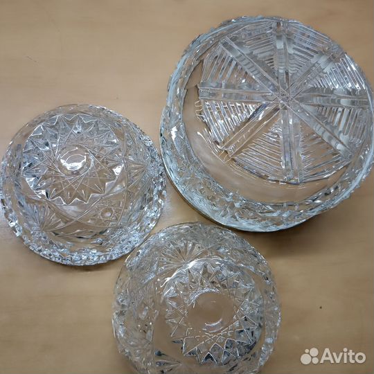 Хрустальные салатники и фруктовница