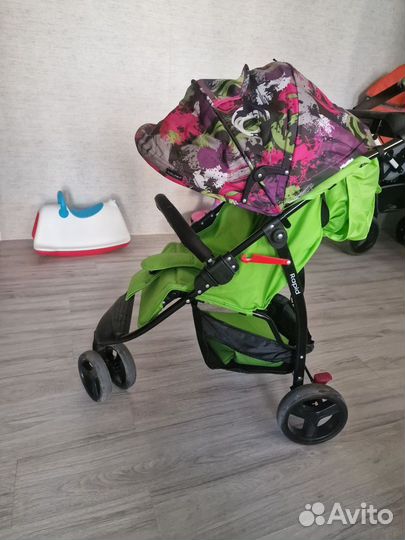 Прогулочная коляска