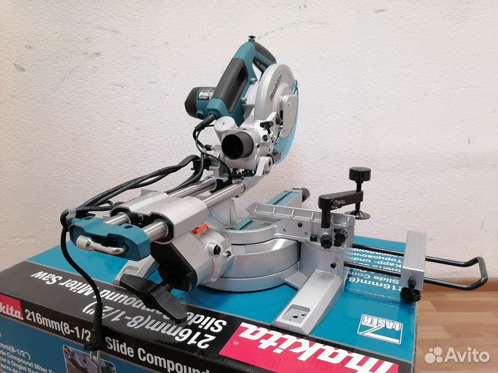 Торцовочная пила Makita LS0815FLN (новая)