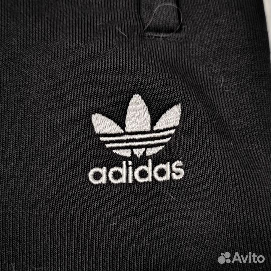 Спортивные штаны adidas