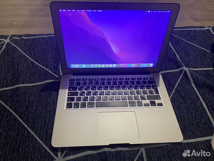 Macbook air 13 2019 в отличном состоянии
