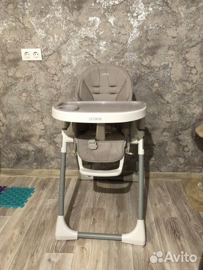 Стульчик для кормления luxmom