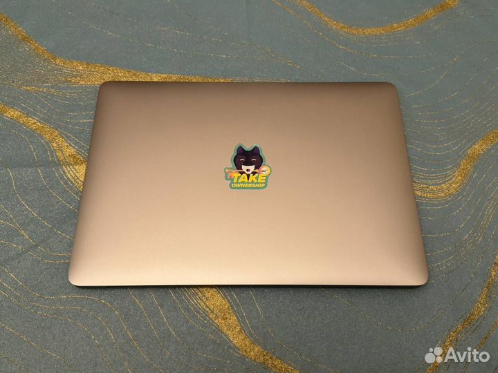 Apple MacBook Air 2020 Core i7 16/1тб, идеал