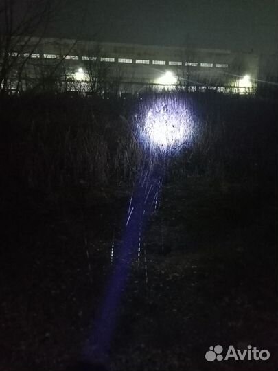 Мощный фонарик Glanzen, очень хороший