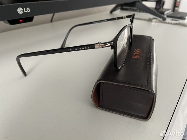 Очки hugo boss