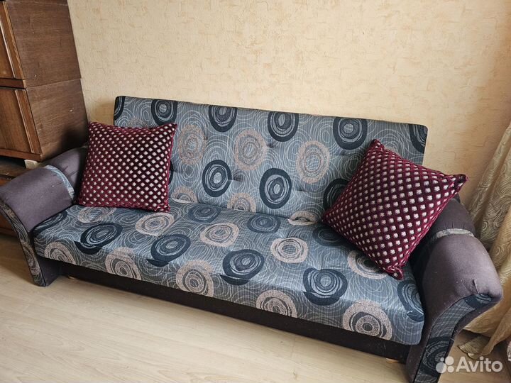 Диван раскладной б/у