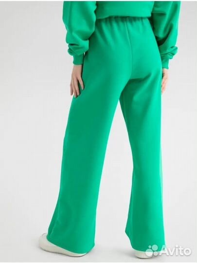 Спортивный костюм женский