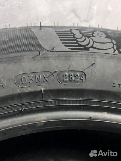 Michelin X-Ice North 4 SUV 225/60 R18 104