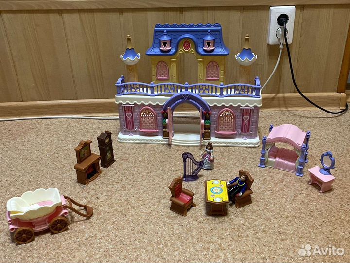 Кукольный домик / сказочный замок / дворец