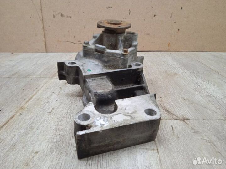 Помпа Ford Focus 1 2000