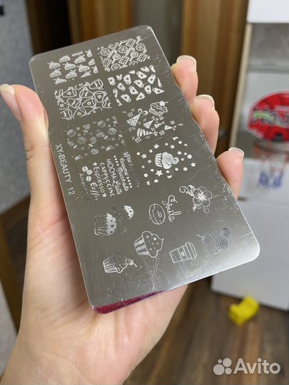 Лампа для маникюра, стерилизатор инструментов