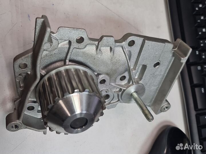 Насос водяной помпа Dolz R216 Renault Clio,Laguna