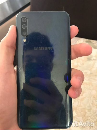 Samsung Galaxy A50, 4/64 ГБ