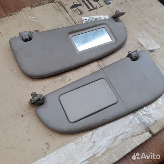 Козырек правый солнцезащитный Пежо 206