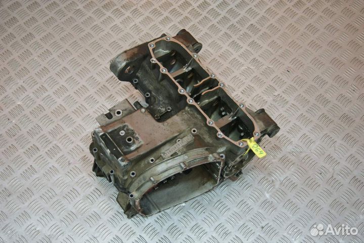 Картер (блок двигателя) Kawasaki ZZR400-1