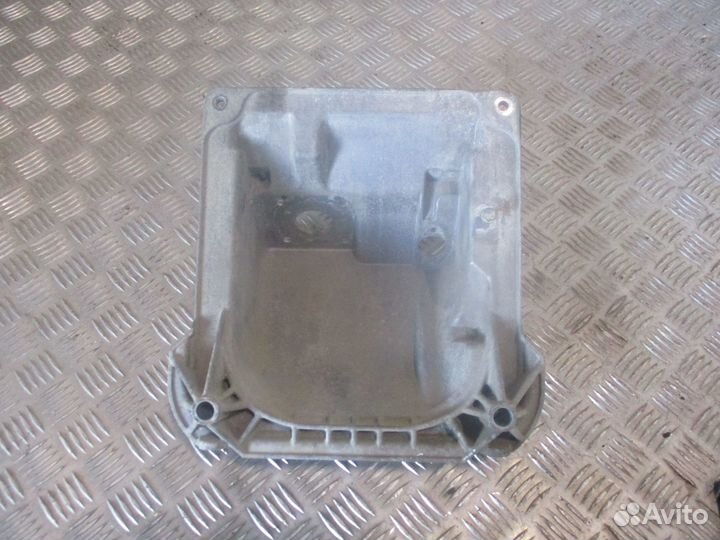 Кронштейн педального узела Mercedes-Benz A93429400