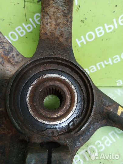 Ступица цапфа кулак передняя правая Vw Golf 2 1.8