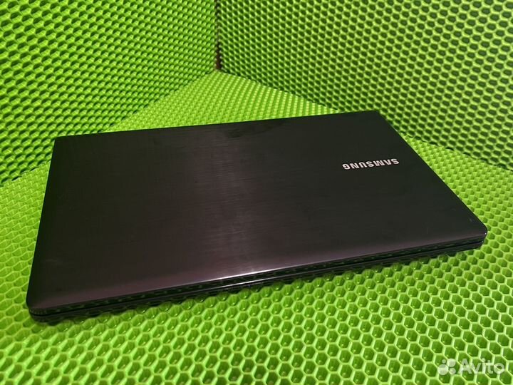 Мощный/быстрый Samsung SSD/256GB/8GB/AMD7670M