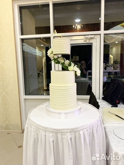 Свадебный торт на заказ с доставкой