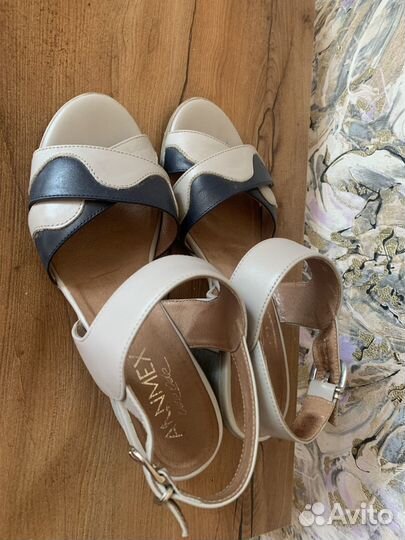 Босоножки женские 37 размер