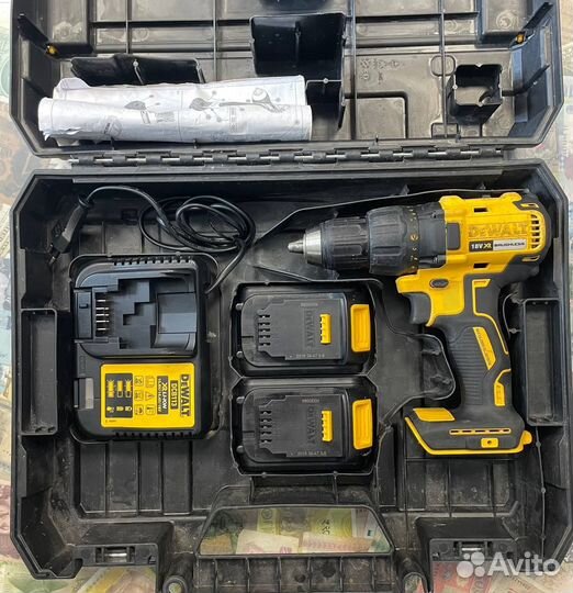 Шуруповёрт DeWalt Dcd 777