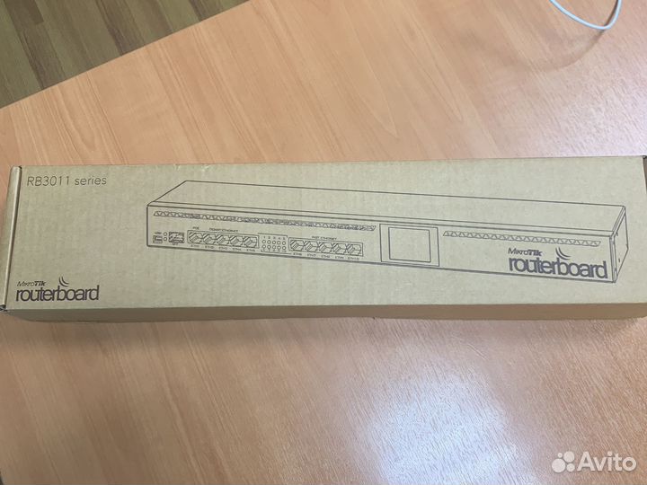 Маршрутизатор Mikrotik RB3011UiAS-RM Новый