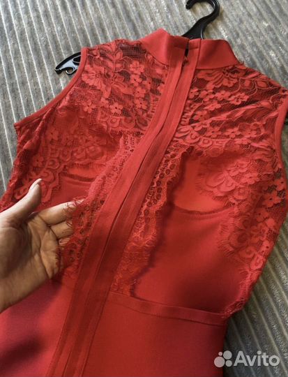 Бандажное платье футляр новое 42-44