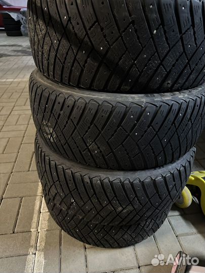 Goodyear UltraGrip 215/55 R17