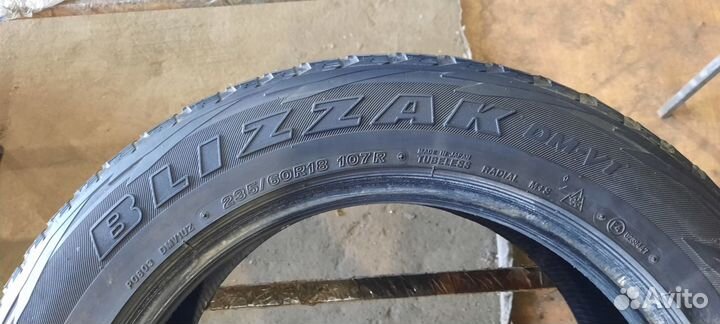 Bridgestone Blizzak DM-V1 235/60 R18 107R
