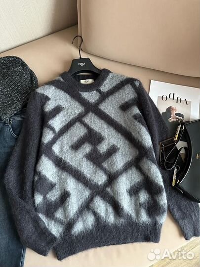 Свитер Fendi