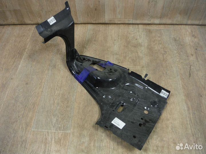 Панель фонаря левого Renault Logan 1 2010