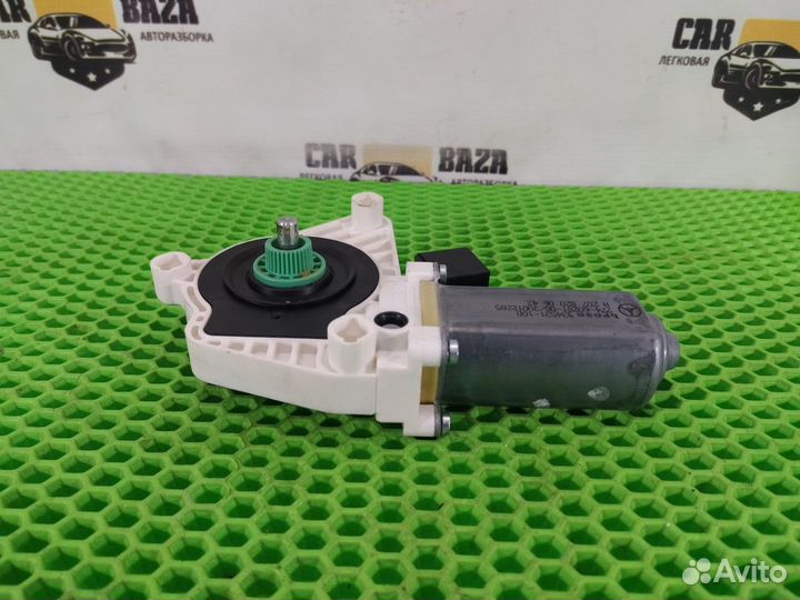 Моторчик стеклоподъемника правый R