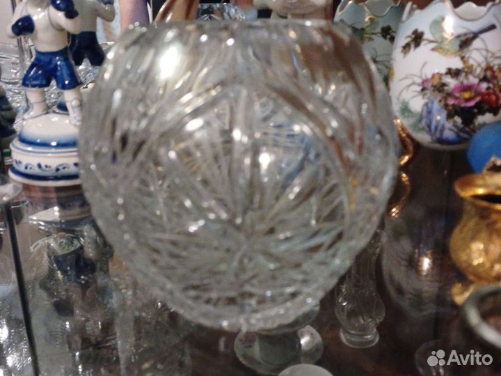 Хрустальная ваза, графины, стаканы и др посуда