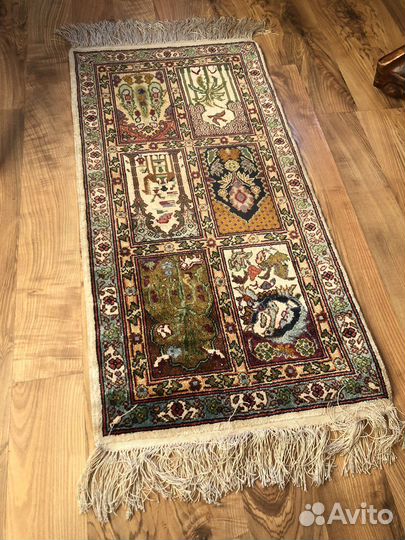 Шелковый коврик