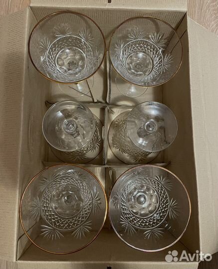 Бокалы из хрусталя