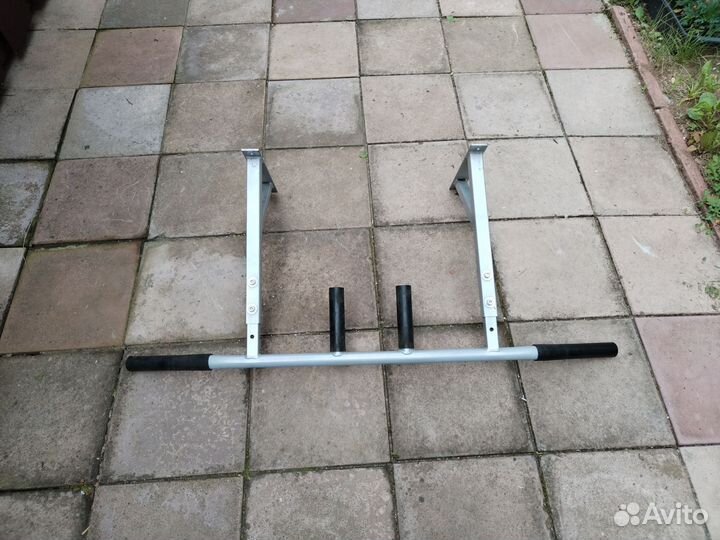 Турник настенный бу